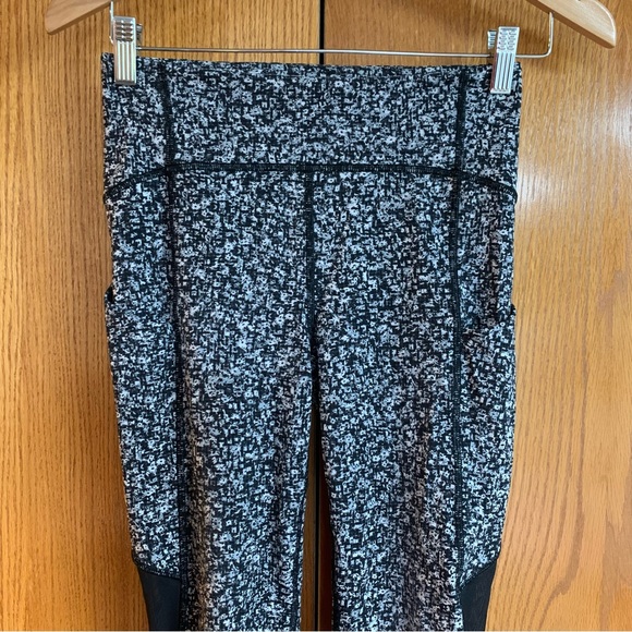 Lululemon Sole Training Cropped Legging In Daisy Dust Alpine Women's Size 4 - Picture 2 of 8